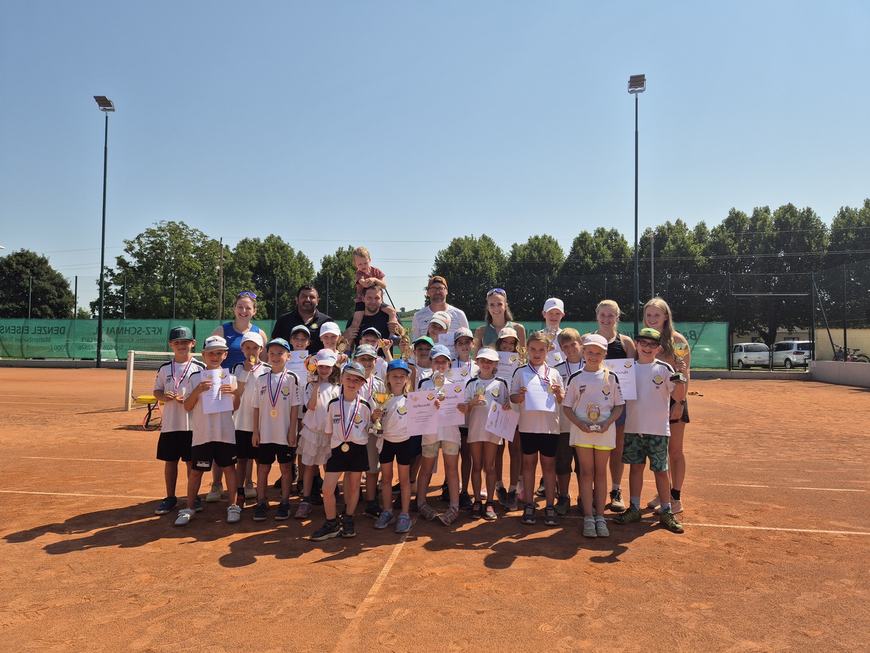 Aufschlag, Begeisterung und Wasserschlacht beim Sommercamp des TC Wimpassing